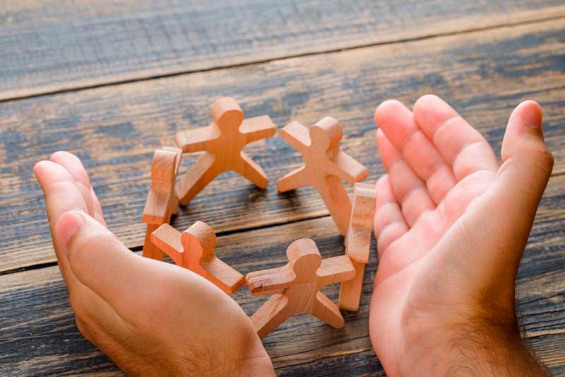juntos-en-equipo-manos